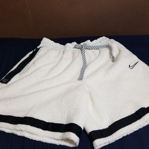 NIKE NSW DNA COZY FLUFFY WHITE BV9383-133